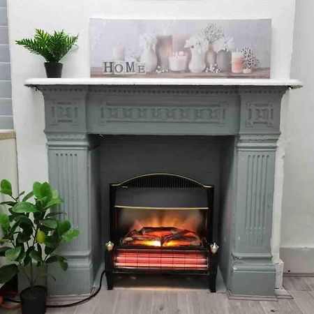 Nice Flat Near Central Londonアパートメント エクステリア 写真